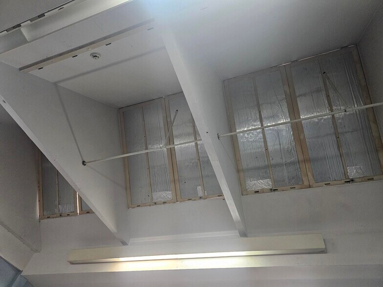 More Photos Of 2800 Caroline St, Saint Louis Specialty For Sale