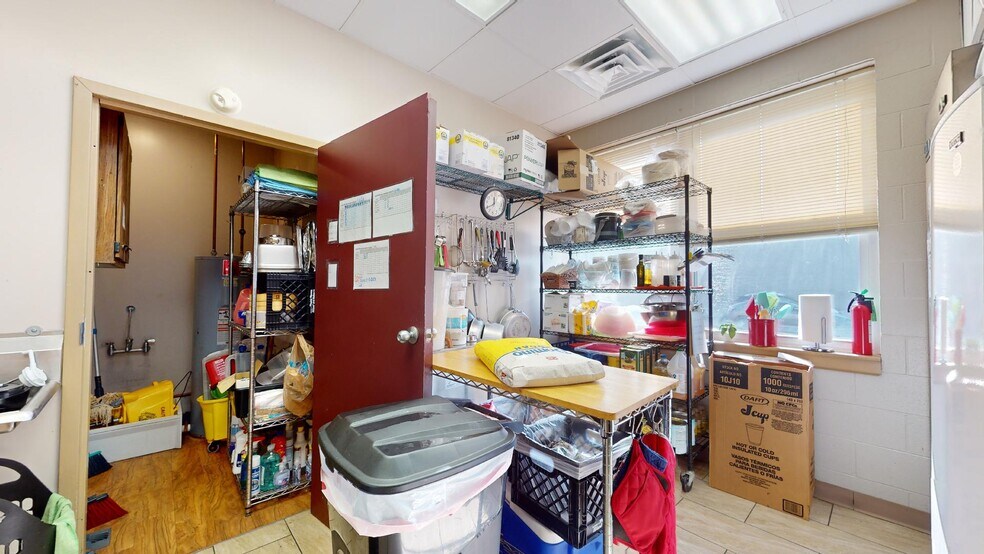 More Photos Of 1327-1331 Macklind Ave, Saint Louis Office For Sale