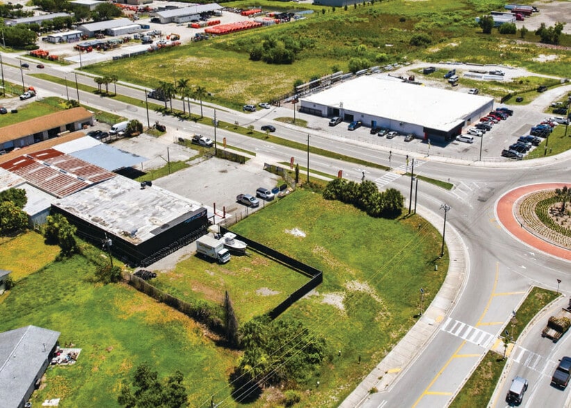 More Photos Of 3593 Veronica S Shoemaker Blvd, Fort Myers Warehouse For Sale