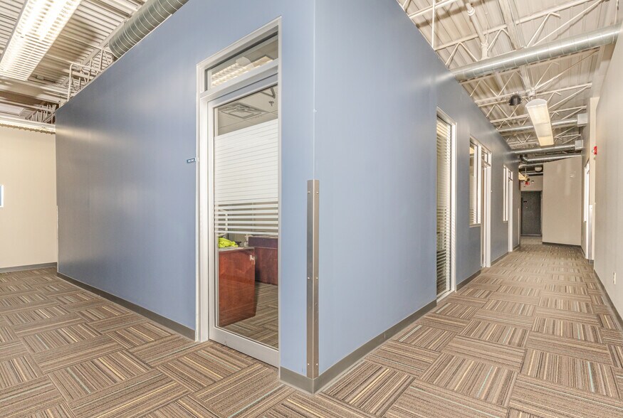 More Photos Of 5546 Fair Ln, Fairfax Office For Lease