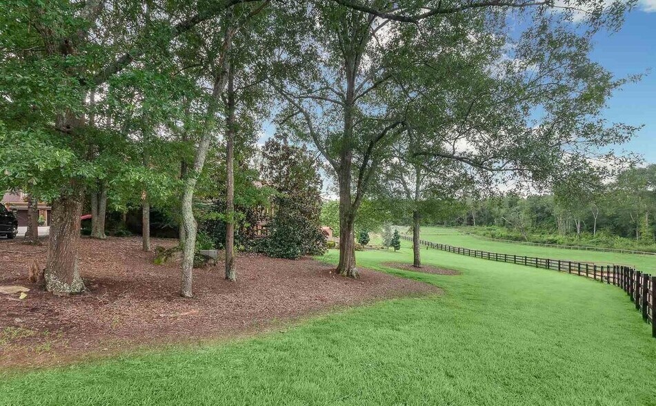 More Photos Of 685 N McDonough Rd, Griffin Land For Sale