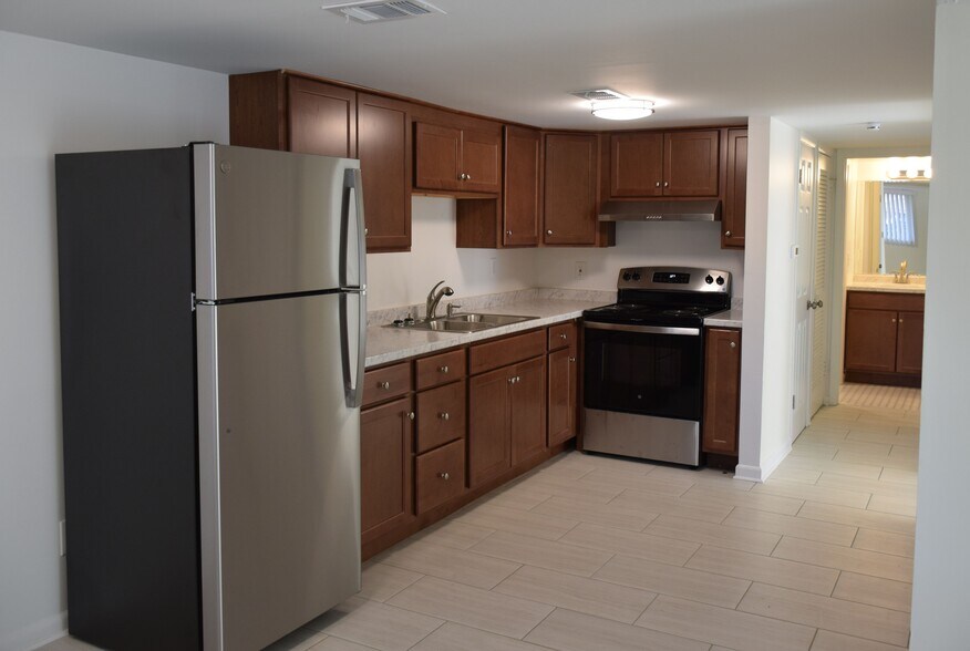More Photos Of 220 Stowe Ave, Orange Park Apartments For Sale