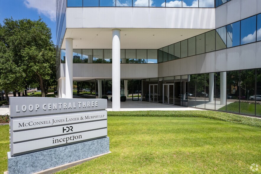 More Photos Of 4828 Loop Central Dr, Houston Office For Lease