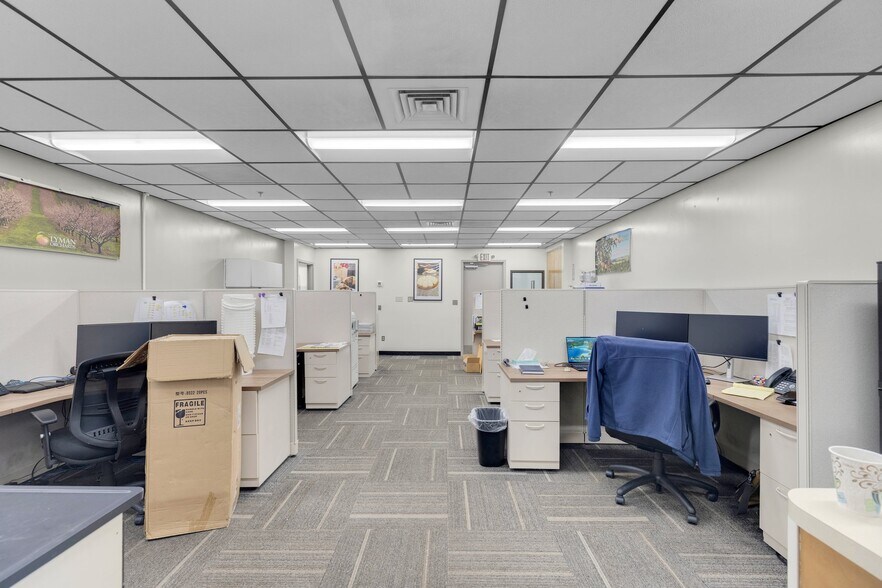 More Photos Of 724 Grand Ave, New Haven Warehouse For Sale