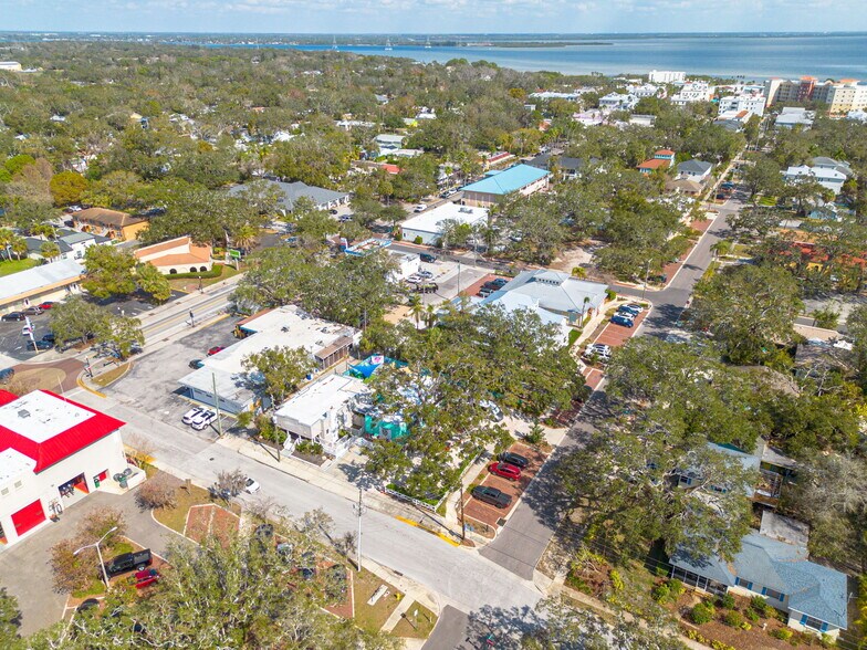 More Photos Of 132 7th Ave S, Safety Harbor Restaurant For Sale