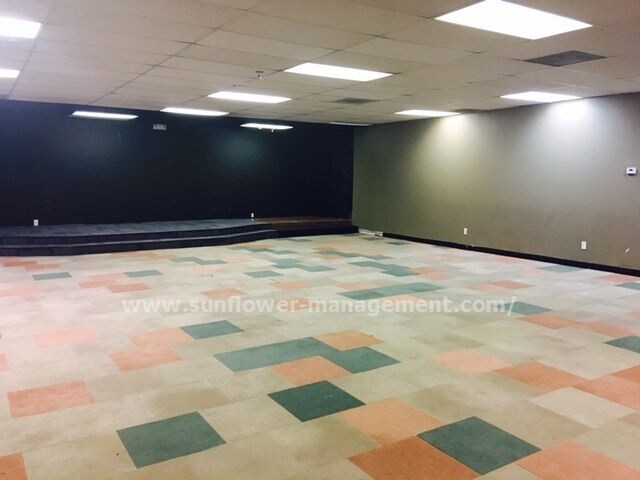 More Photos Of 2537-2579 Airport Rd, Colorado Springs General Retail For Lease