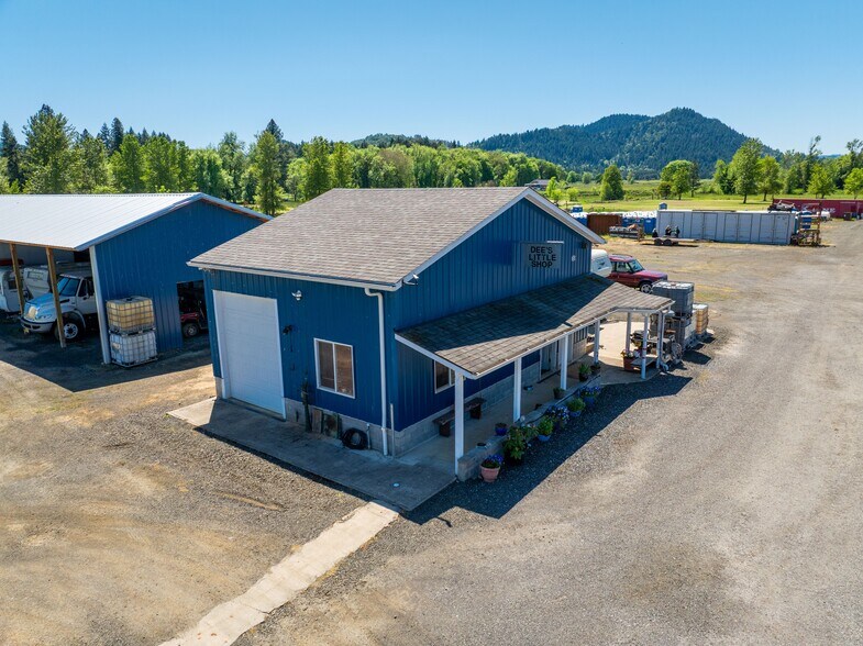 More Photos Of 215 Lawson Ln, Tenmile Warehouse For Sale