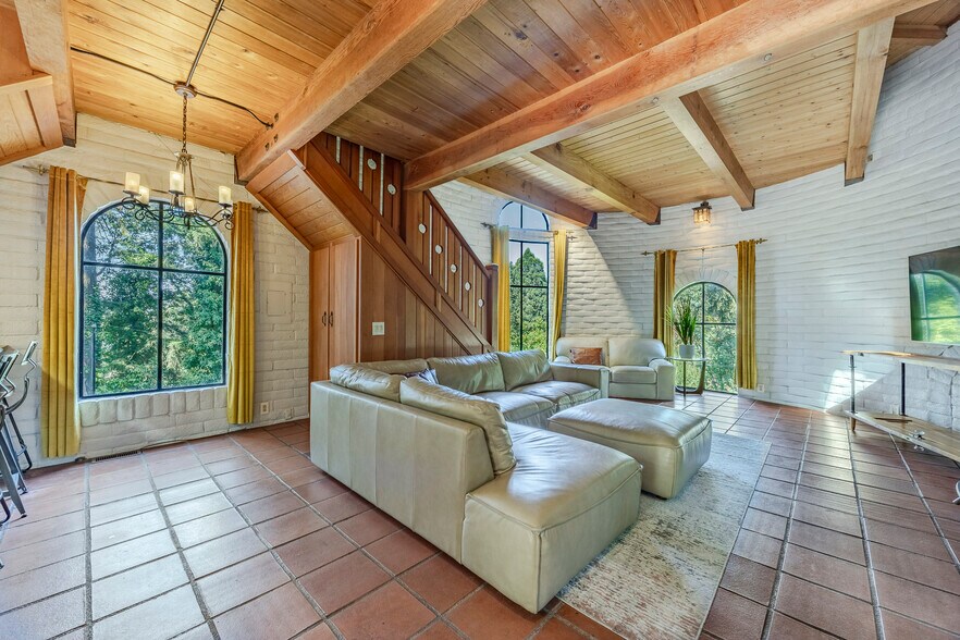 More Photos Of 1820 E 28th Ave, Eugene Multifamily For Sale