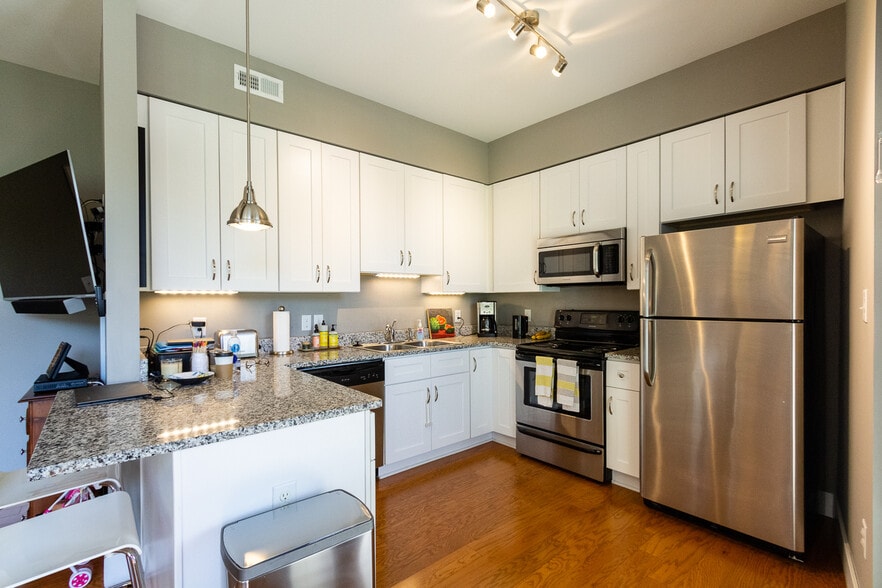 More Photos Of 2028 W Cary St, Richmond Apartments For Sale