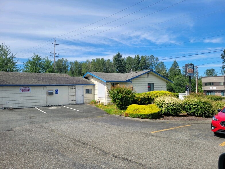More Photos Of 11608 Airport Rd, Everett Office For Sale
