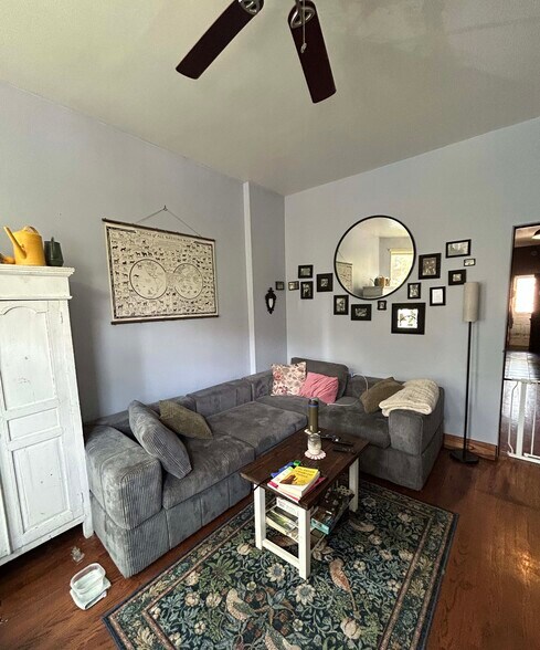 More Photos Of 2620 W Evergreen Ave, Chicago Apartments For Sale