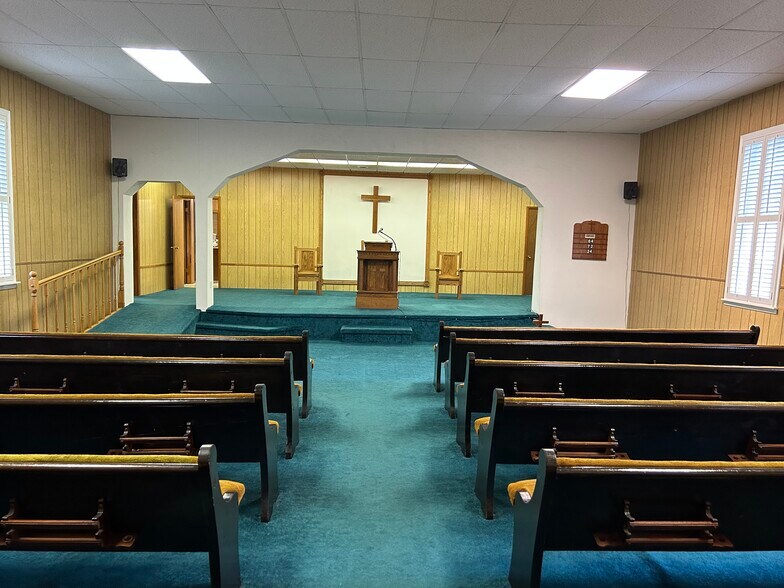 More Photos Of 500 Old Linville Rd, Marion Religious Facility For Sale