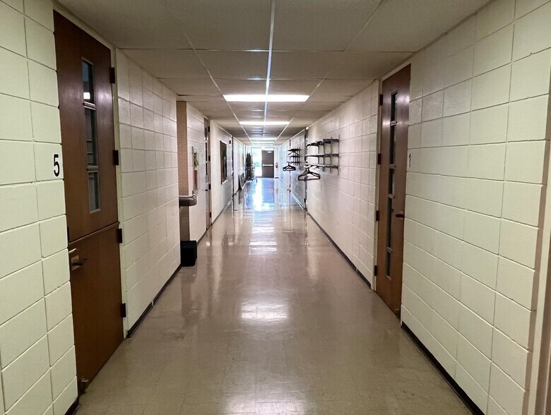 More Photos Of 1717 Highwood Ave, Pekin Land For Sale