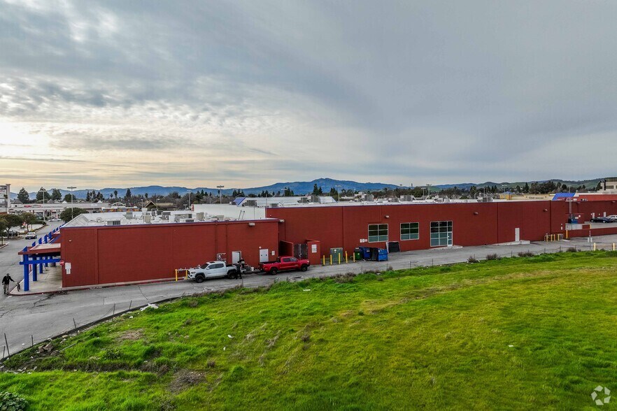 More Photos Of 115 Sunset Ave, Suisun City General Retail For Lease