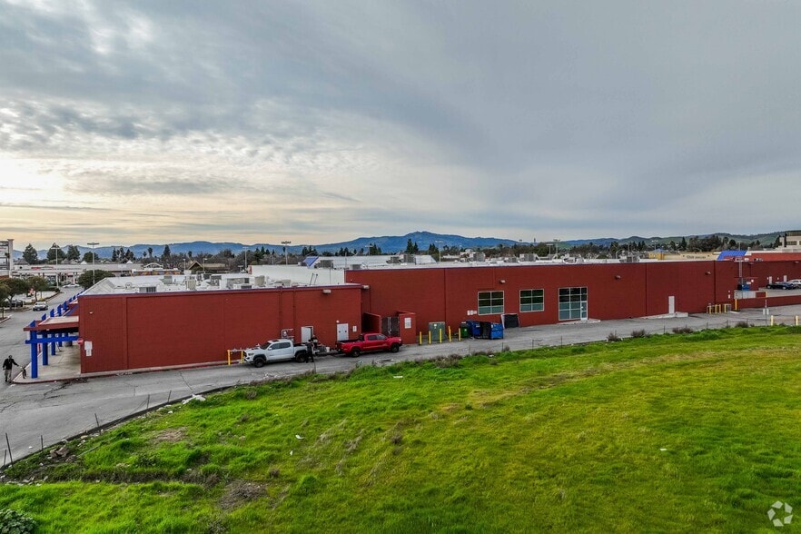 More Photos Of 115 Sunset Ave, Suisun City General Retail For Lease