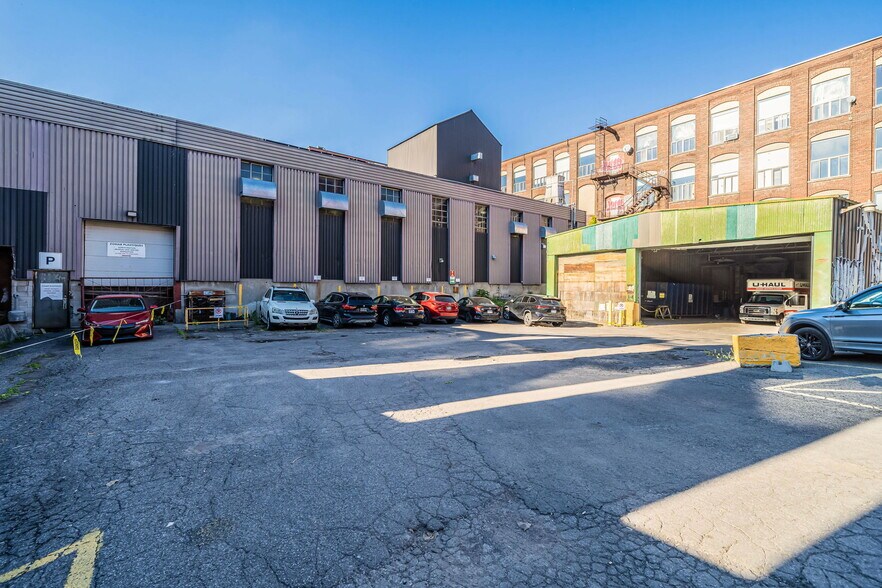 More Photos Of 4035 Rue Saint-Ambroise, Montréal Loft Creative Space For Lease