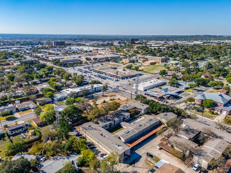 More Photos Of 2222 Vance Jackson Rd, San Antonio Apartments For Sale