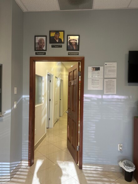 More Photos Of 1741-1759 N University Dr, Pembroke Pines Storefront Retail Office For Sale