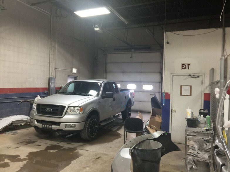 More Photos Of 20168 N Rand Rd, Palatine Auto Repair For Sale