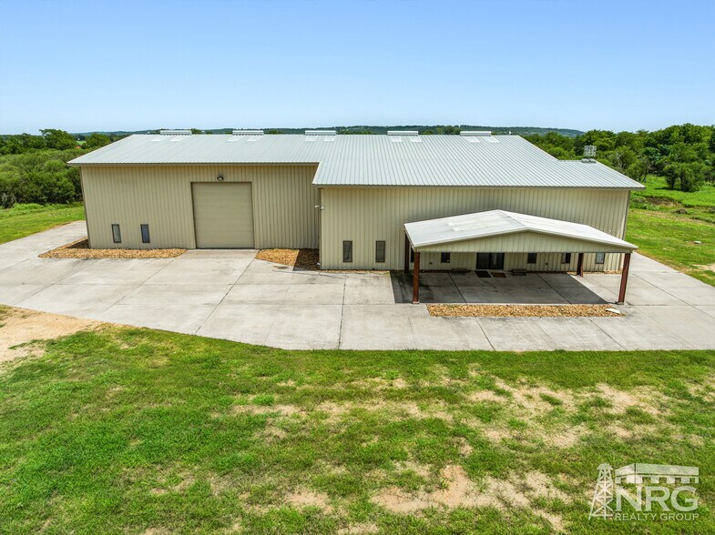 More Photos Of 851 Bordovsky Rd, La Grange Warehouse For Sale