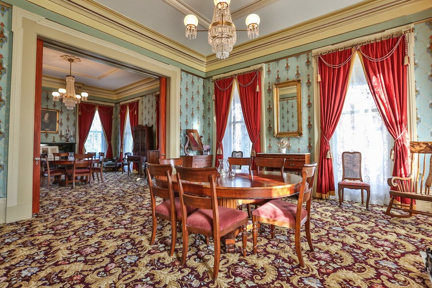 More Photos Of 129-133 S Fitzhugh St, Rochester Office Residential For Lease