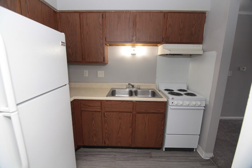 More Photos Of 1524 38th St, Rock Island Office Residential For Sale