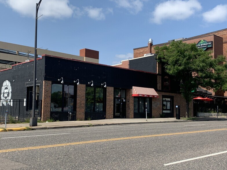 More Photos Of 237-241 7th St W, Saint Paul Storefront For Lease