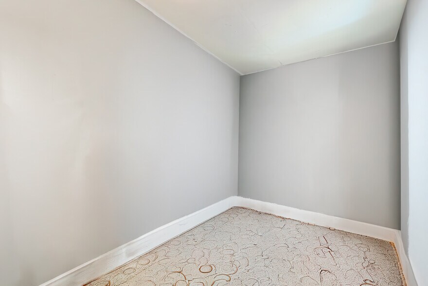 More Photos Of 419 Olive St, Branchburg Restaurant For Sale