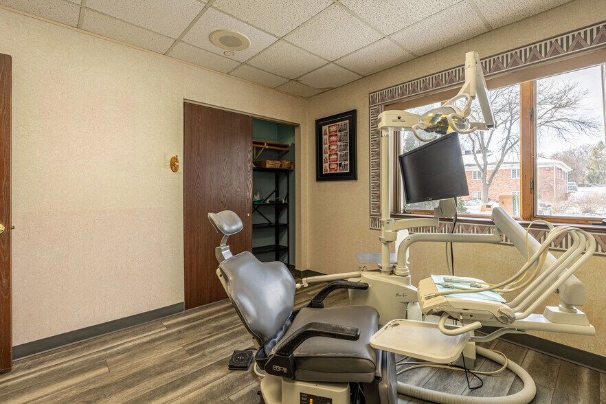 More Photos Of 183 S Bloomingdale Rd, Bloomingdale Medical For Lease