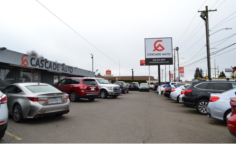 Primary Photo Of 1170 SE 82nd Ave, Portland Auto Dealership For Lease