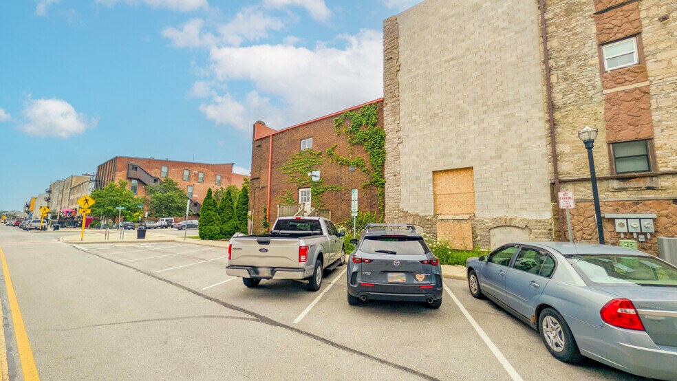 More Photos Of 301 W Water St, Sandusky Restaurant For Sale