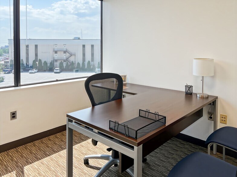 More Photos Of 100 West Rd, Towson Coworking Space