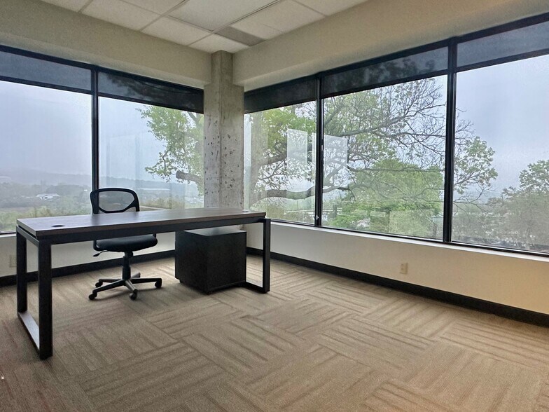 More Photos Of 1301 S Capital of Texas Hwy, West Lake Hills Office Residential For Lease