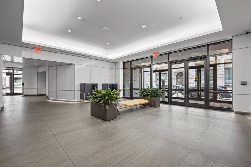 More Photos Of 21 Custom House St, Boston Office For Lease