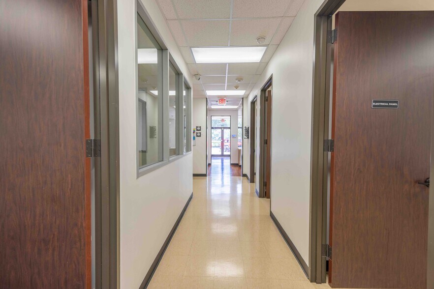 More Photos Of 8721 Highway 6, Missouri City Medical For Lease