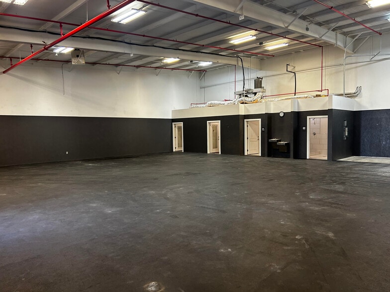 Primary Photo Of 12124 S Pipeline Rd, Euless Industrial For Lease
