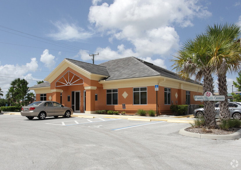 Primary Photo Of 5220 Lee Blvd, Lehigh Acres Medical For Lease