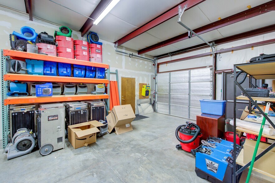 More Photos Of 475 Industrial Dr, Lexington Showroom For Sale
