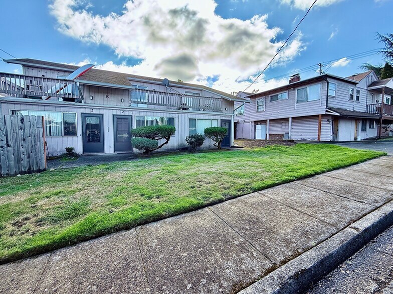 Primary Photo Of 2301 Willamette St, Eugene Apartments For Sale