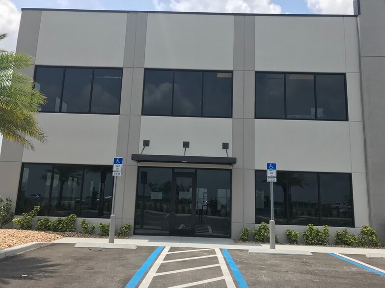 More Photos Of 17410 E Highway 50, Clermont Medical For Lease