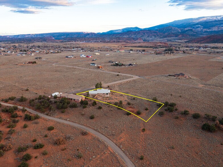 More Photos Of 397 N Wendy St, Torrey Specialty For Sale