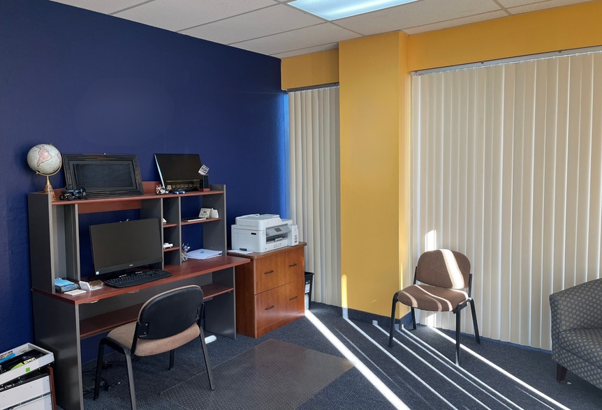 More Photos Of 8263 W Thunderbird Rd, Peoria Office For Lease