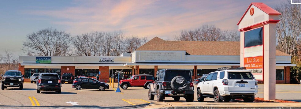 Primary Photo Of 350-358 Lafayette Rd, Hampton Storefront For Lease