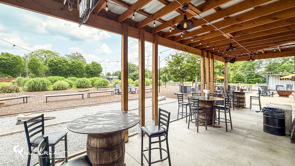 More Photos Of 350 SE Memorial Dr, Atlanta Restaurant For Sale