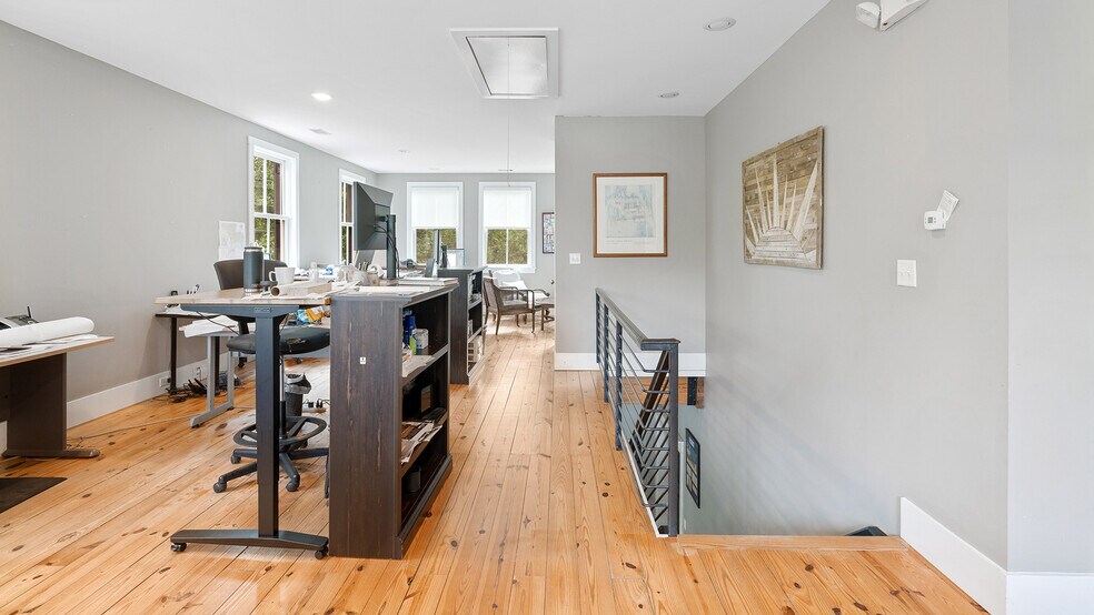 More Photos Of 19 Market, Beaufort Office For Lease