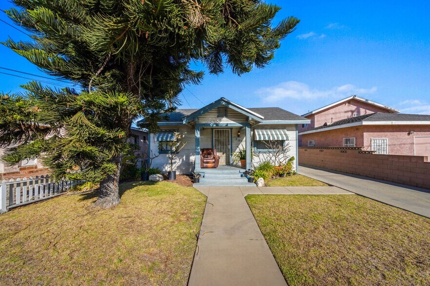 More Photos Of 339-341 E 220th St, Carson Multifamily For Sale