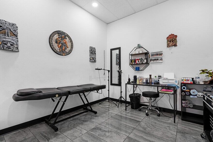 More Photos Of 4105 S Central Ave, Phoenix Freestanding For Sale