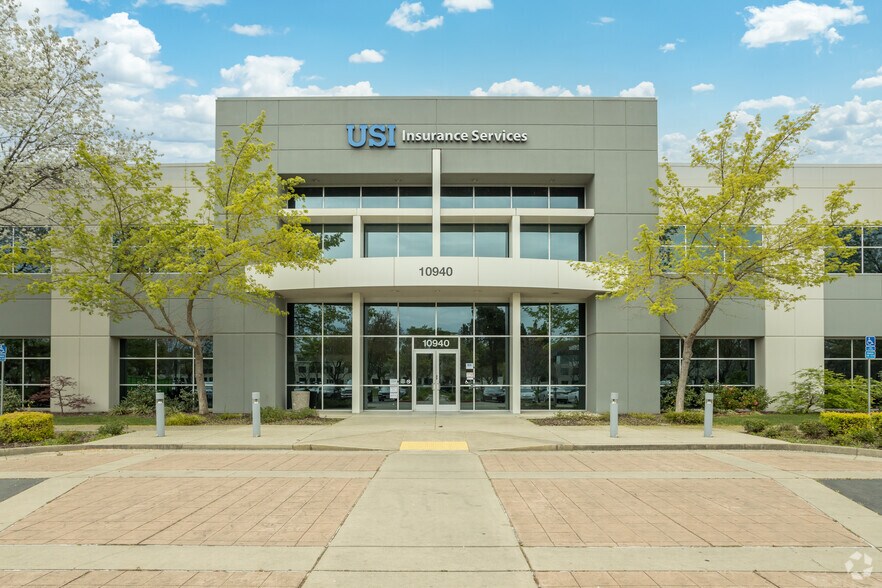 More Photos Of 10940 White Rock Rd, Rancho Cordova Coworking Space