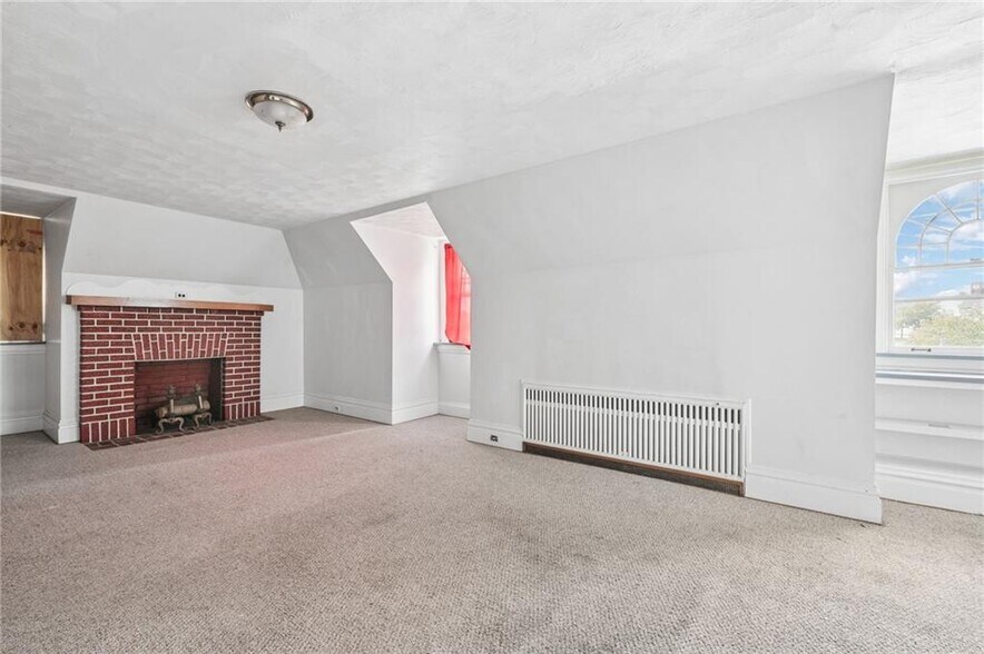 More Photos Of 112 Alexander Ave, Greensburg Office Residential For Sale