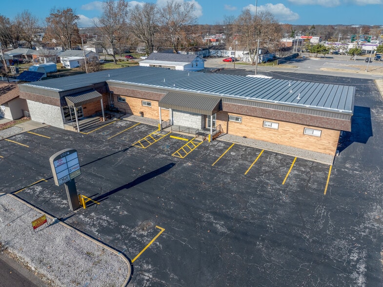 More Photos Of 1806 W 11th St, Sedalia Office For Lease